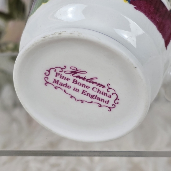 Heirloom Fine Bone China Mug with Cats - Picture 10 of 12